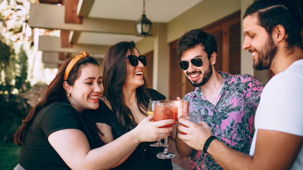 You-Should-Know-About-Different-Stages-of-Dating-on-LifeHack