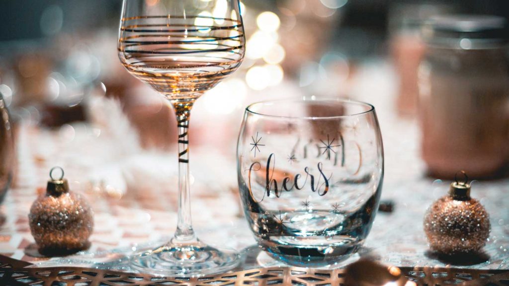 Why-You-Should-Choose-Custom-Engraved-Wine-Glasses-for-A-Special-Occasion-on-lifehack